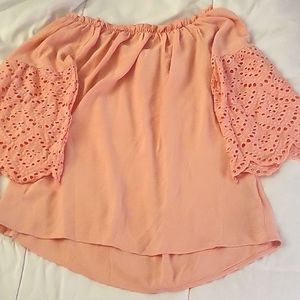 🧡🩷Off shoulder top🩷🧡